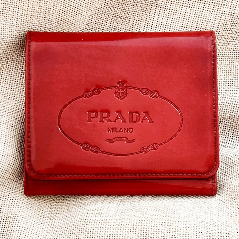 PRADA Milano Spazzolato red trifold wallet, patent & soft leather, embossed logo